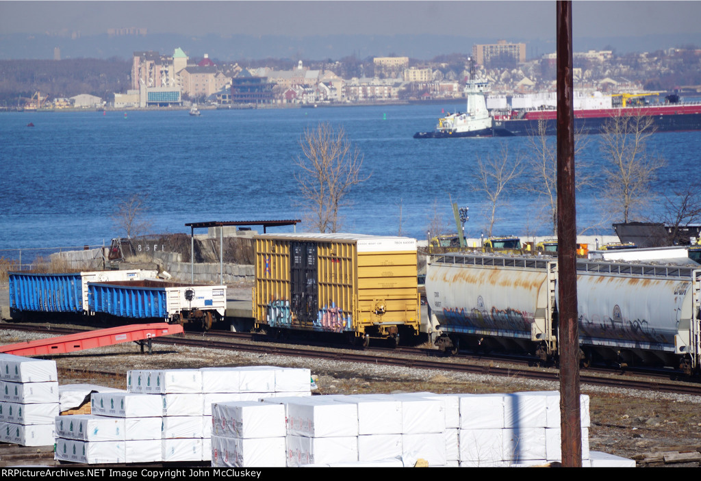 out of service reachers with boxcars and PD hoppers